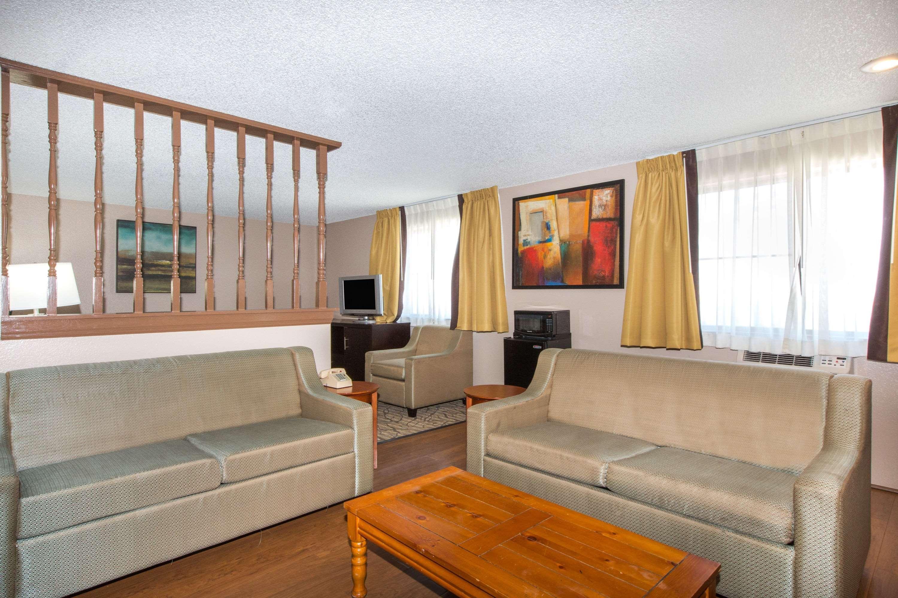 Super 8 By Wyndham Nampa Hotell Exteriör bild