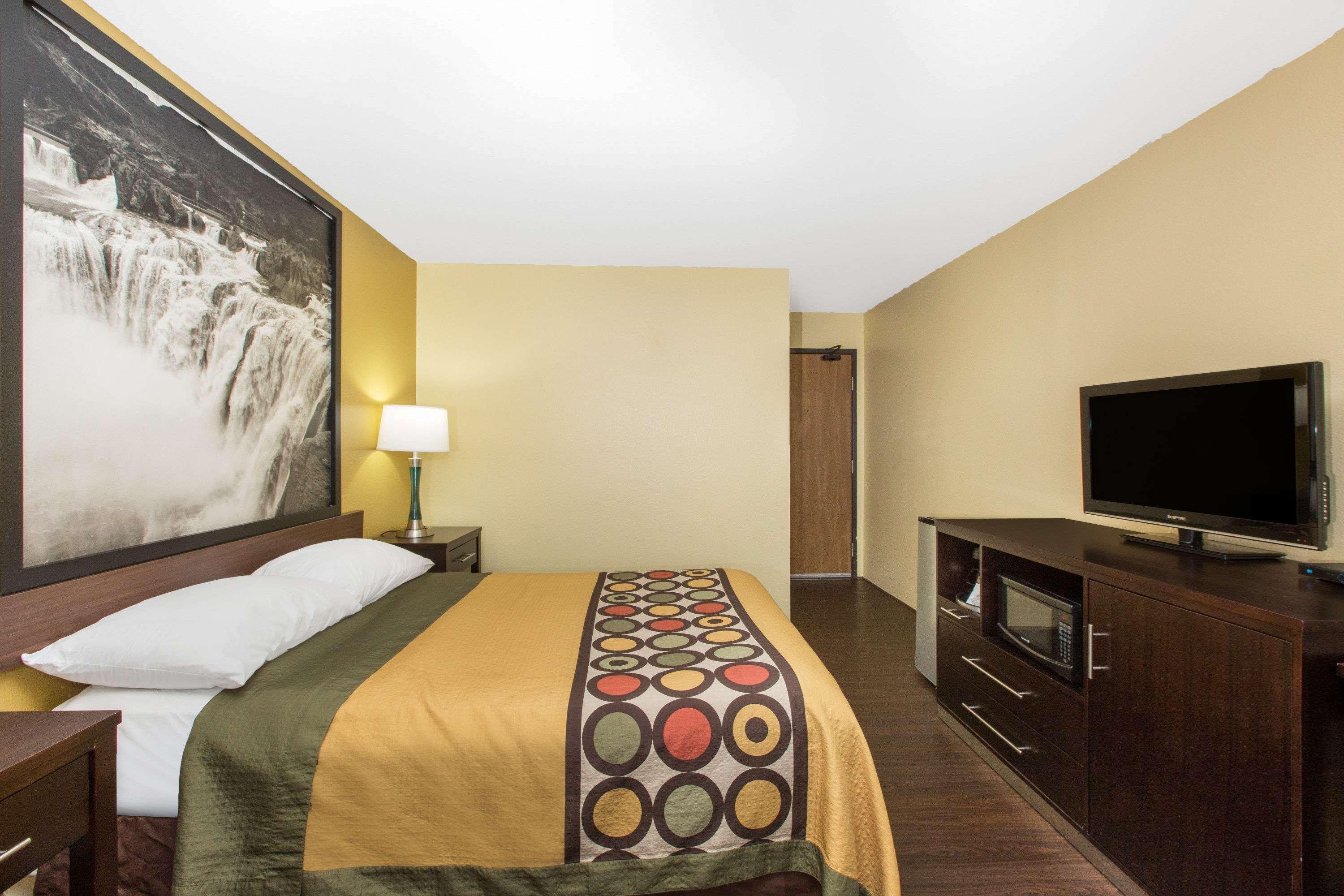 Super 8 By Wyndham Nampa Hotell Exteriör bild