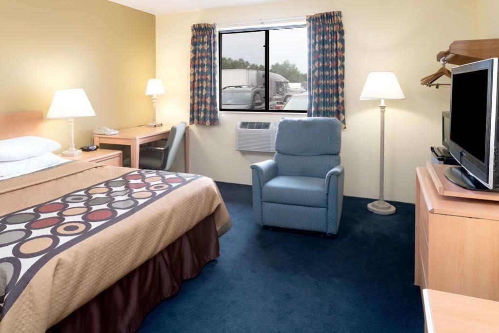 Super 8 By Wyndham Nampa Hotell Exteriör bild